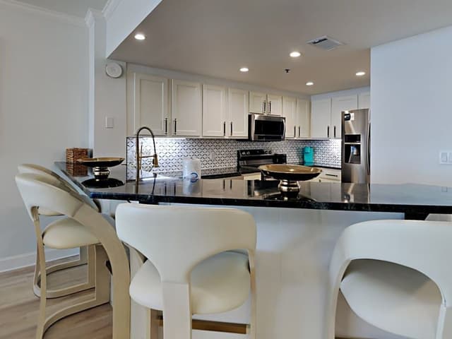 Condo, Multiple Beds, Balcony, Ocean View (#540 - No Pets)