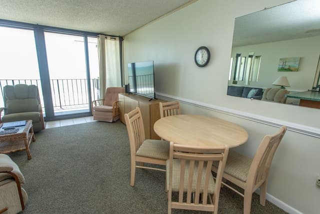 Condo, 2 Bedrooms