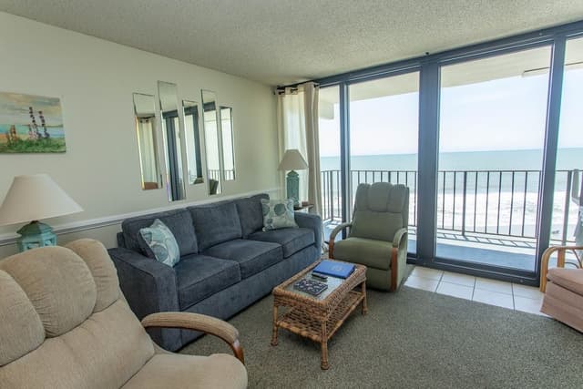 Condo, 2 Bedrooms