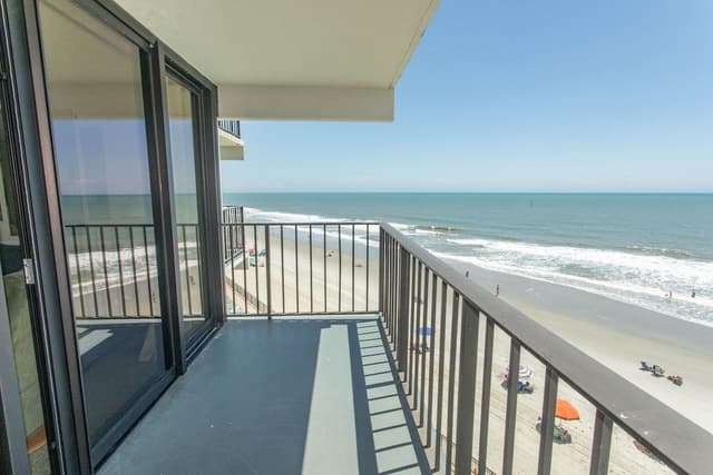 Condo, 2 Bedrooms