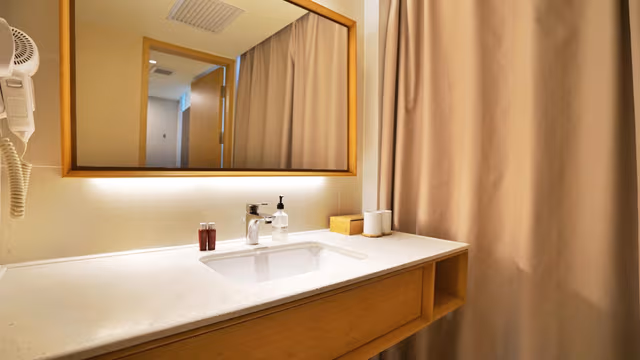 Zero Pressure Superior Queen Room