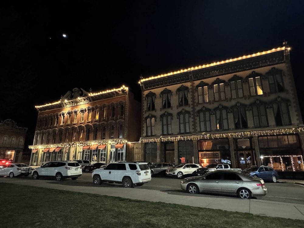 Historic Plaza Hotel2