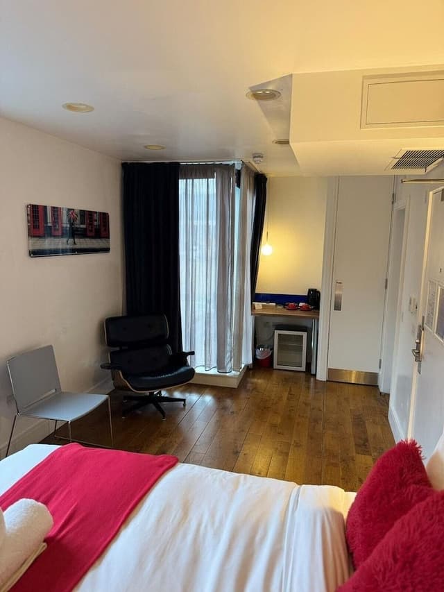 Luxury Double Room, Ensuite, City View (Executive King Room)