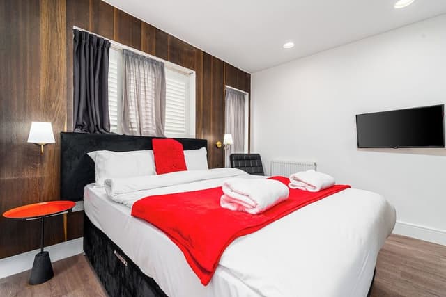 Luxury Double Room, Ensuite, City View (Executive King Room)