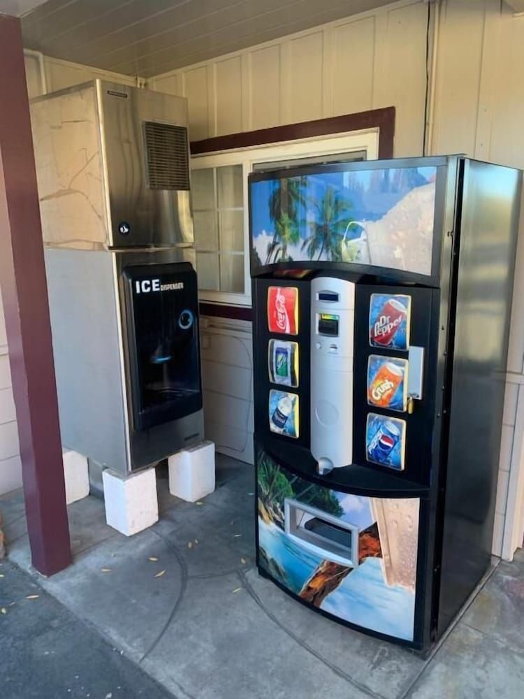 Villa Court Inn Oroville2