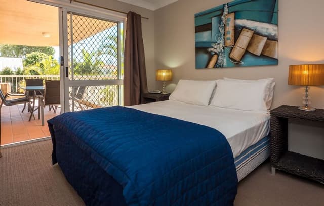 2 Bedroom 2 Bathroom Apartment