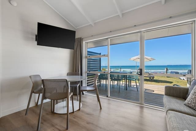 Deluxe Holiday Unit (1BR)