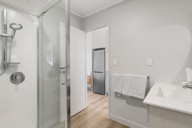 Deluxe Holiday Unit (1BR)
