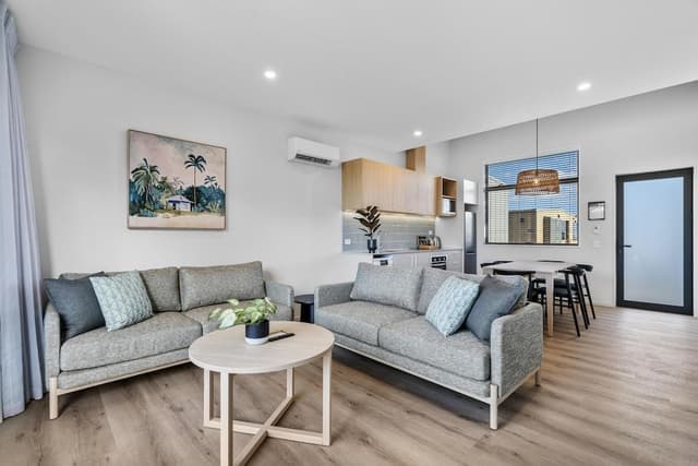 Premium Poolside Villa (2BR)