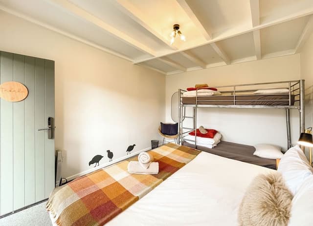 Family Room, 1 Bedroom, Shared Bathroom, Mountain View