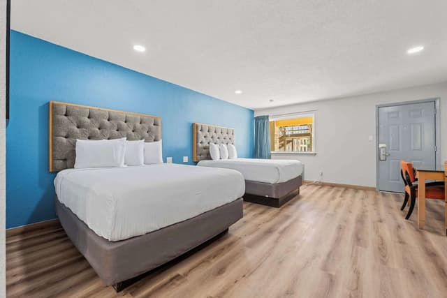 Standard Room, 2 Queen Beds, Non Smoking