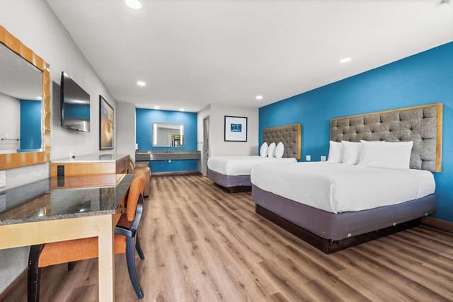 Standard Room, 2 Queen Beds, Non Smoking