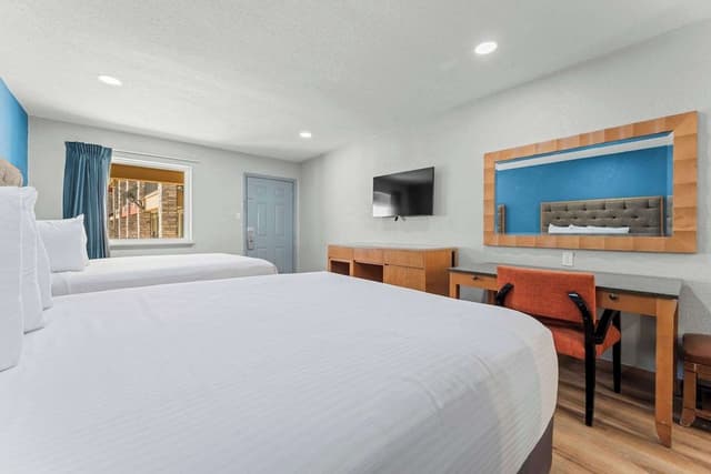 Standard Room, 2 Queen Beds, Non Smoking