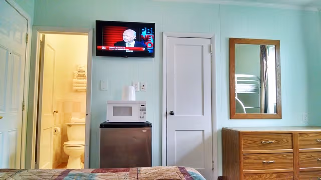 Family Room, Refrigerator & Microwave