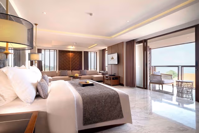 Grand Suite Ocean View with Spa Bath