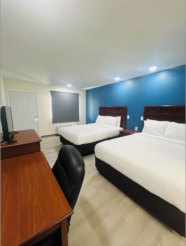 Standard Double Room, 2 Queen Beds, Non Smoking, Housekeeping
