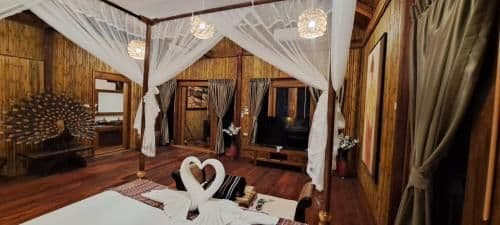 Grand Deluxe Double Room with Air Conditioning