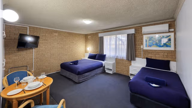 Standard Room, Non Smoking, Bathtub (Standard 2 bedroom unit)