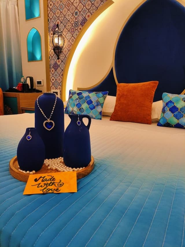 Luxurious moroccan Theme room with panoramic city view and Designer Bed
