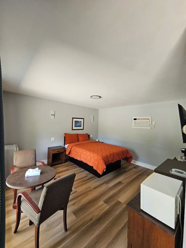 Exclusive Single Room, 1 Queen Bed
