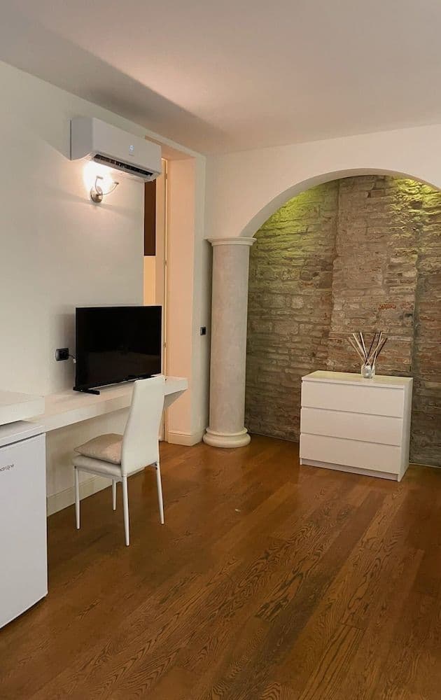 Junior Studio Suite