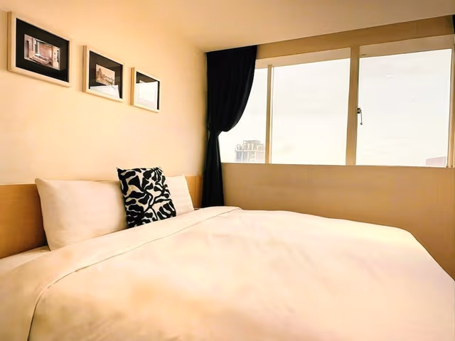Twin Room, City View