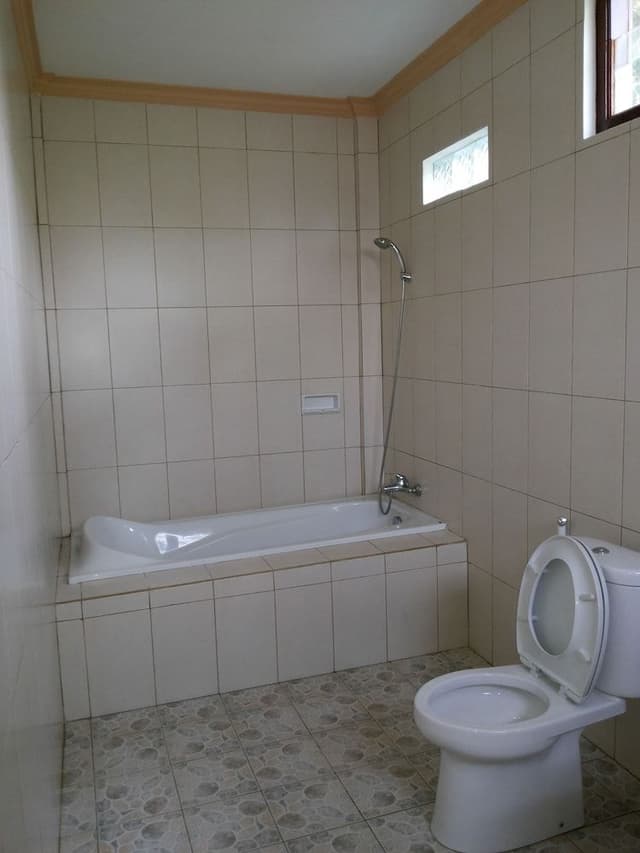 Deluxe Double Room, 1 King Bed, Smoking, Garden View