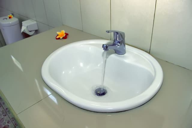 Deluxe Double Room, 1 King Bed, Smoking, Garden View