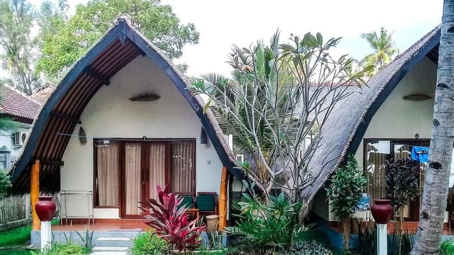 Bungalow, Garden View