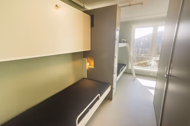 Quadruple Room, Mixed Dorm, Private Bathroom