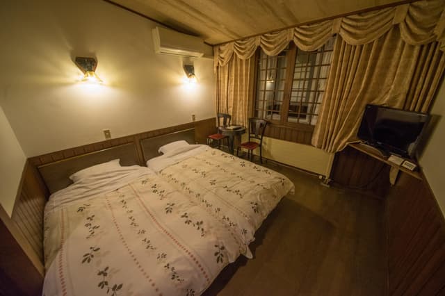 Twin Room with Shared Bathroom
