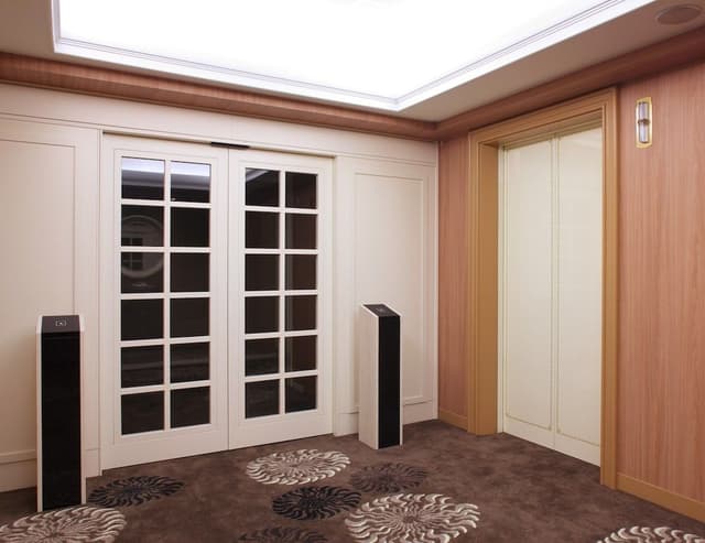 High Floor Luxe Twin Room, Non Smoking, 31sqm