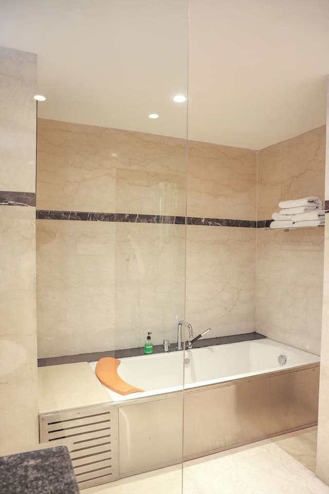 Cama Suite, 1 King Bed, Accessible, City View