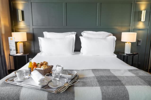 Comfort Room with Balcony - Slopes or Valley View