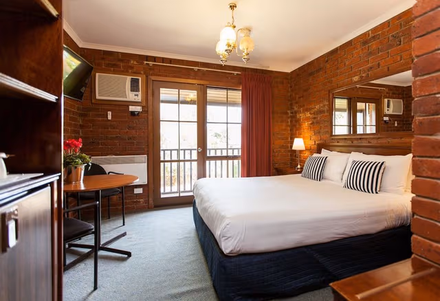 Standard Room, Non Smoking, Balcony (QUEEN ROOM)