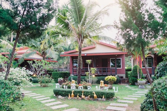 Deluxe Bungalow