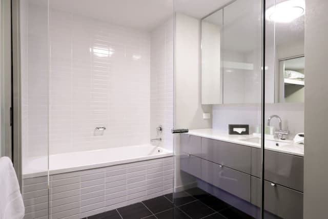 Two Bedroom Two Bathroom Apartment with Marina Views