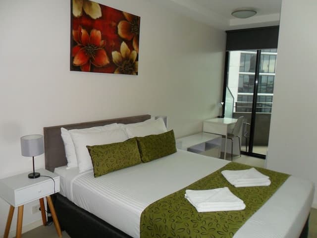 Two Bedroom Two Bathroom Apartment with Marina Views