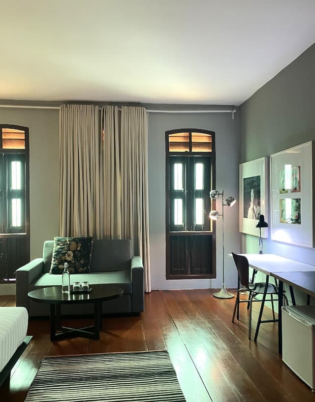 Deluxe City View King Room