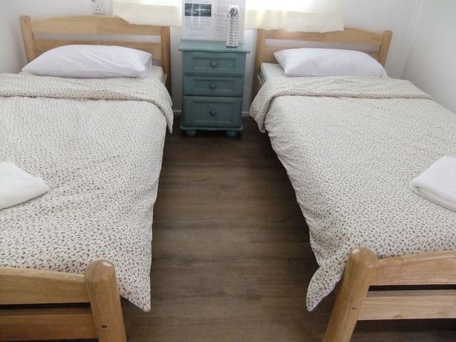 Standard Twin Garden Room, Shared Bathroom