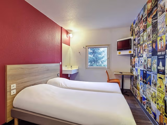 Room, 2 Twin Beds (Side Car)