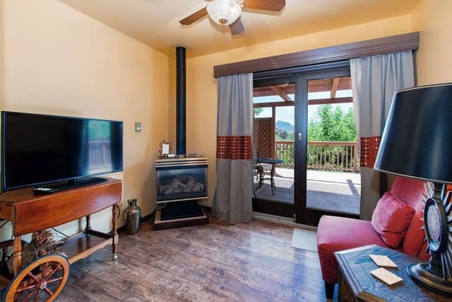Suite, Balcony, Mountain View