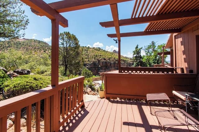Suite, Balcony, Mountain View
