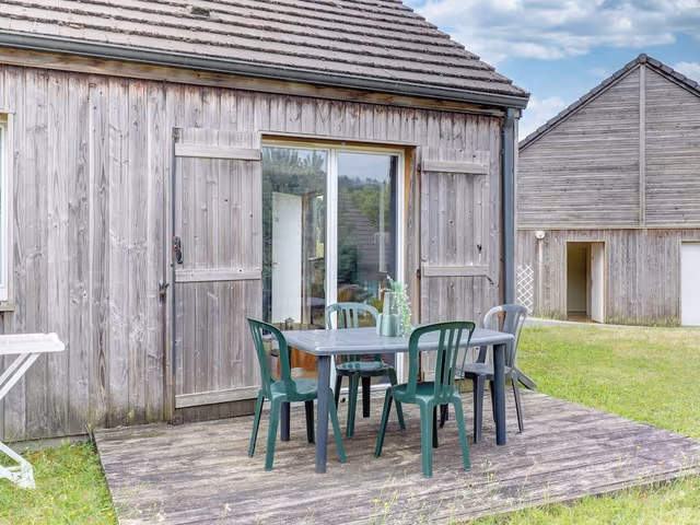 2-room house for 4 people