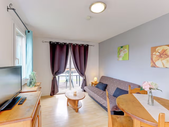 2-room house for 4 people