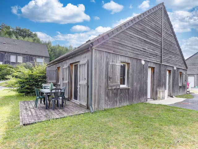 2-room house for 4 people