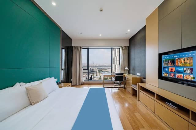 Elite Double Room, 1 King Bed, Private Bathroom