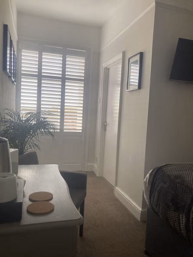 Double Room (Room 9, Gloucester, Second Floor)