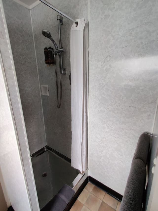 One Bedroom Apartment