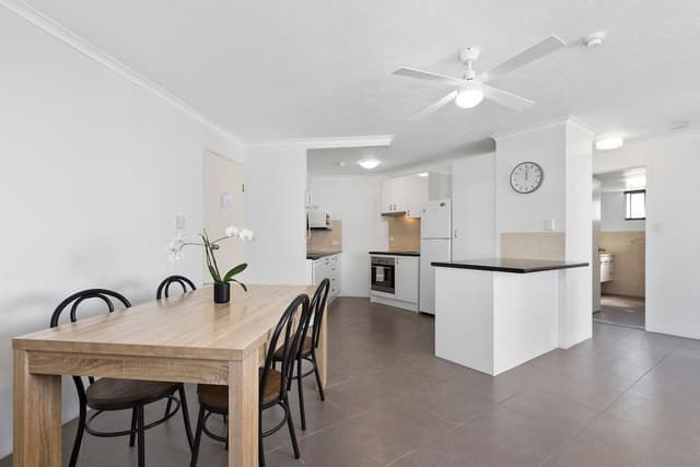 2 Bedroom Deluxe Apartment